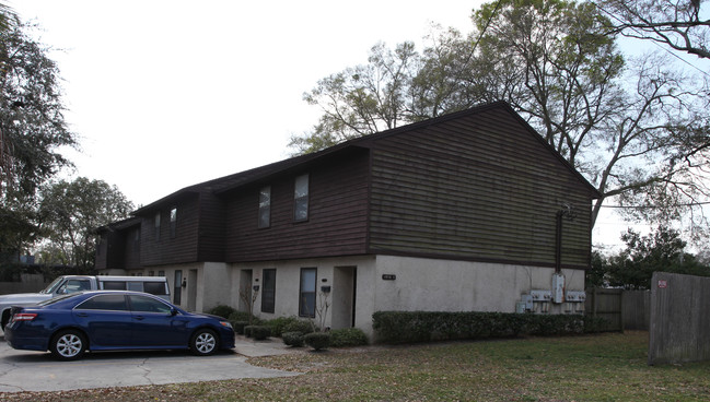 5640 Ansley St in Jacksonville, FL - Foto de edificio - Building Photo