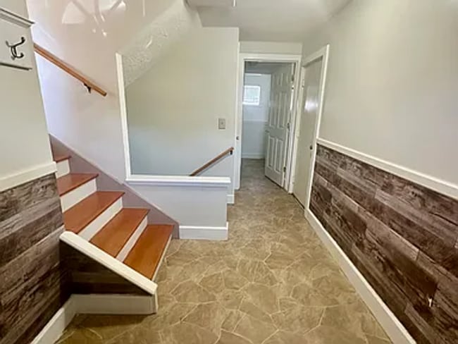 5617 N 69th St in Omaha, NE - Building Photo - Building Photo