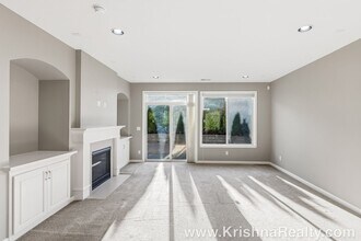 16984 NW Stalder Ln in Portland, OR - Building Photo - Building Photo