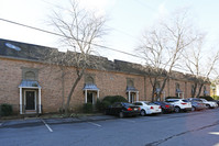 Stone Manor Condominiums in Atlanta, GA - Foto de edificio - Building Photo