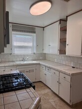 1505 Stockton Ave in Bakersfield, CA - Foto de edificio - Building Photo