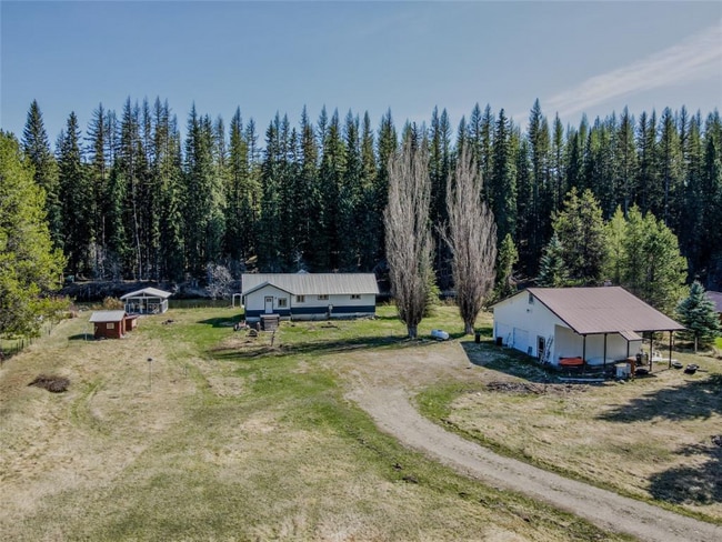 29024 Yaak River Rd in Troy, MT - Building Photo - Building Photo