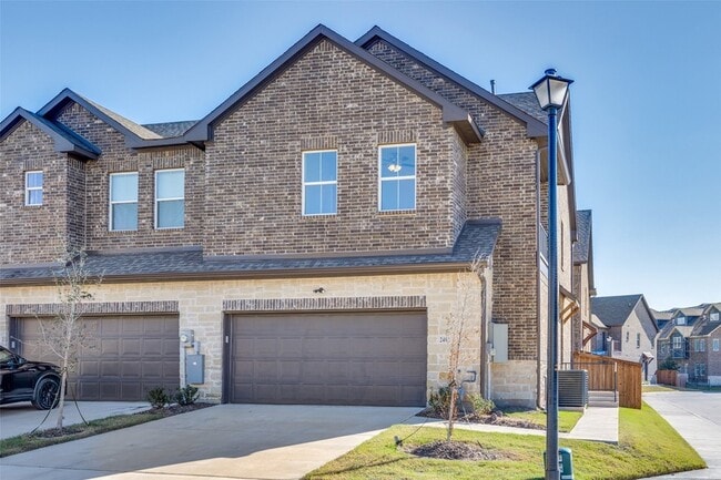 2402 Ash Ln in Sachse, TX - Building Photo - Building Photo
