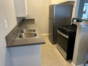 2621 W Ramona Rd in Alhambra, CA - Building Photo - Building Photo