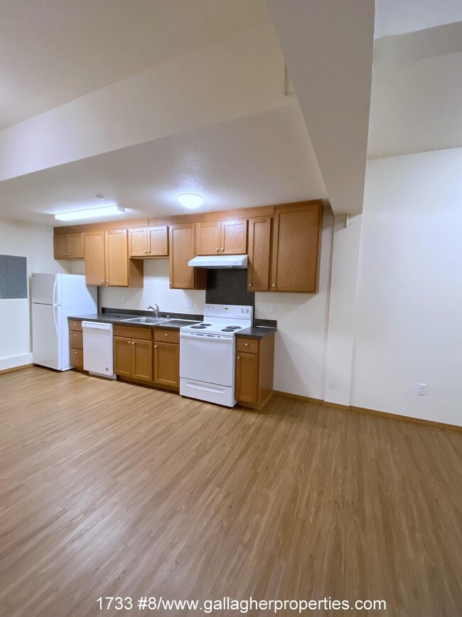 1733 NW 61st St in Seattle, WA - Foto de edificio - Building Photo