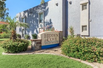 Hidden Cove Apartments in Phoenix, AZ - Building Photo - Building Photo