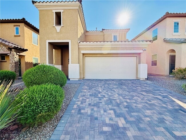 7056 Ipe Wood Rd in Las Vegas, NV - Building Photo - Building Photo