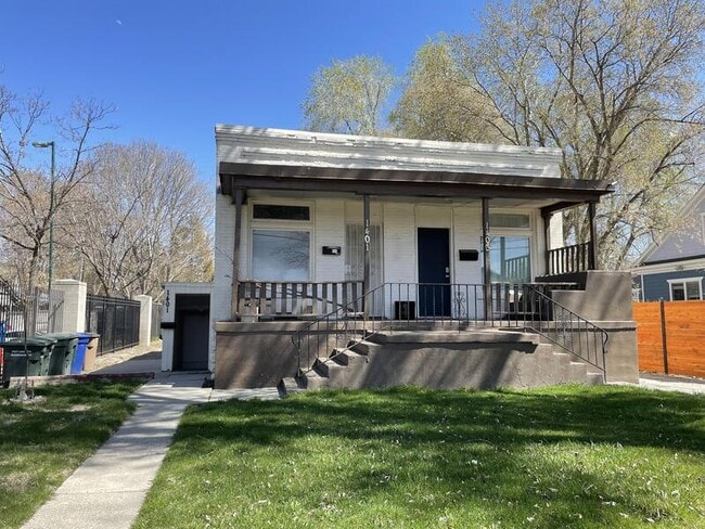 property at 1401 S W Temple St