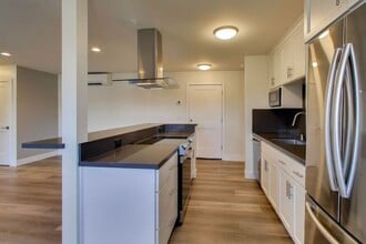 1662 Hollenbeck Ave in Sunnyvale, CA - Building Photo - Building Photo