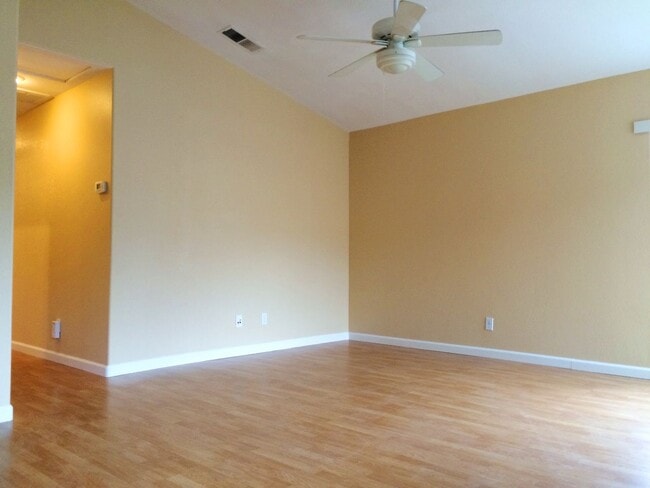 58 Waxwing Ln in Aliso Viejo, CA - Building Photo - Building Photo