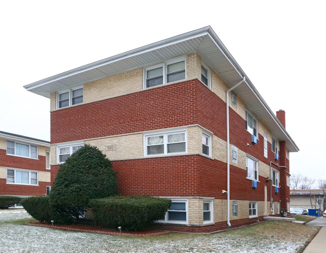 520 N Lincoln Ave in Addison, IL - Foto de edificio - Building Photo