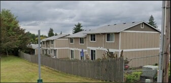 2107 N Laventure Rd in Mount Vernon, WA - Building Photo