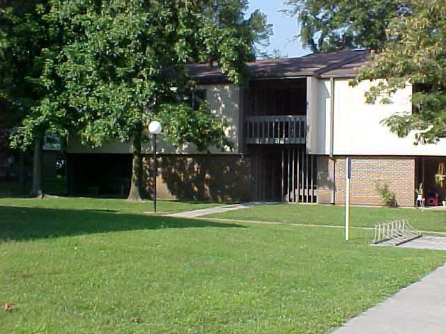 Brookside Apartments in Carbondale, IL - Foto de edificio - Building Photo