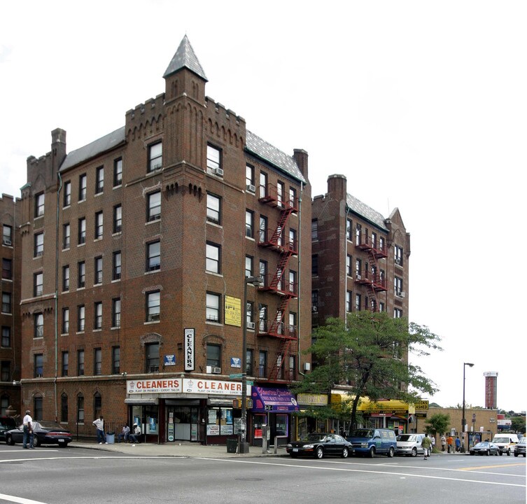 1004 Utica Ave in Brooklyn, NY - Building Photo