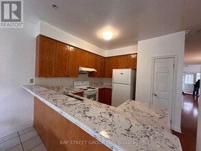 70 Warren Bradley St in Markham, ON - Building Photo - Building Photo