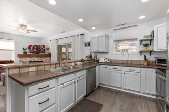 2701 Midland Ave, Unit 113 in Glenwood Springs, CO - Building Photo - Building Photo