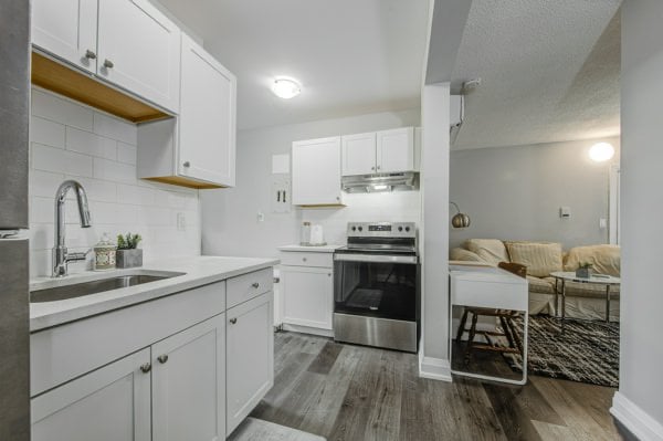 83 Gibson Ave in Hamilton, ON - Building Photo - Building Photo