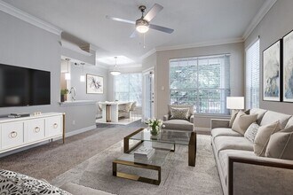4281 Westheimer Pl Dr in Houston, TX - Building Photo - Building Photo