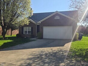 13377 Kimberlite Dr in Fishers, IN - Building Photo - Building Photo