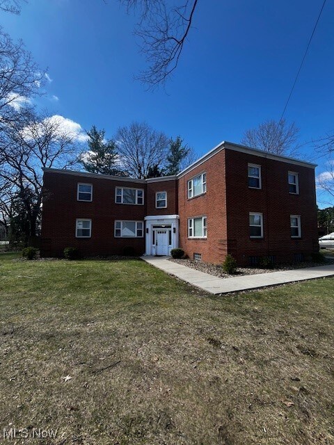 5120 Glenwood Ave in Youngstown, OH - Building Photo