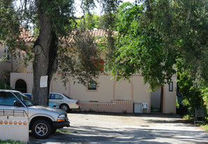 1534 SW 5th St Apartments