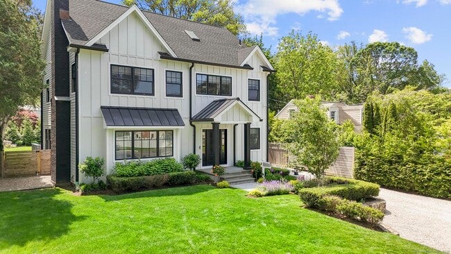 5 Shaw Ave in Norwalk, CT - Building Photo - Building Photo