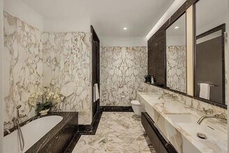 500 W 18th St in New York, NY - Building Photo - Building Photo