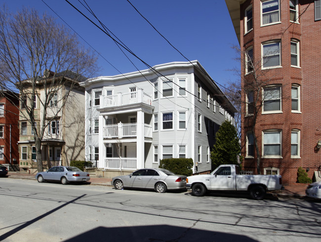 75 Sherman St in Portland, ME - Foto de edificio - Building Photo