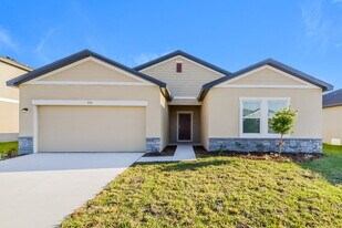 996 Ocean Spray Dr in Ruskin, FL - Building Photo