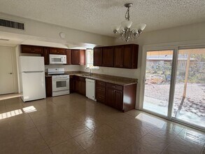 1296 Ocotillo Dr in Sierra Vista, AZ - Building Photo - Building Photo
