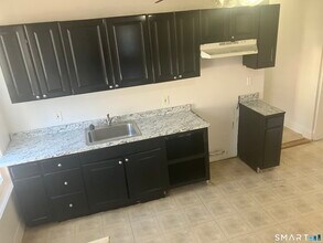 473 Howard Ave in New Haven, CT - Building Photo - Building Photo