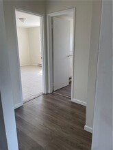 300 Meadowside Rd, Unit 203 in Milford, CT - Building Photo - Building Photo
