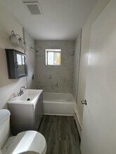 14605 Des Plaines St in Harvey, IL - Foto de edificio - Building Photo