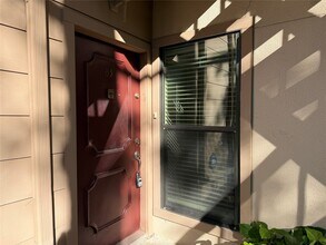 2125 Augusta Dr in Houston, TX - Foto de edificio - Building Photo