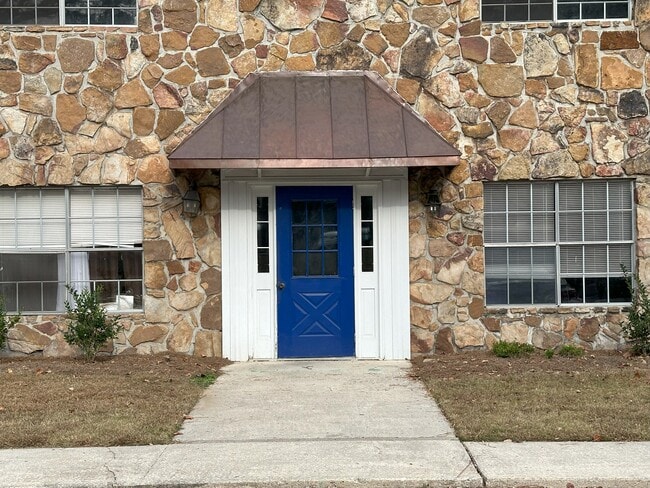 3221 Westbrook Dr, Unit Apart C