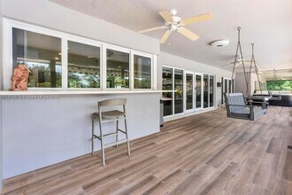 10820 SW 40th St in Davie, FL - Building Photo - Building Photo
