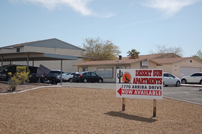 Desert Sun Apartments in Bullhead City, AZ - Foto de edificio - Building Photo
