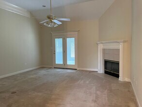 13290 English Cv in Gulfport, MS - Foto de edificio - Building Photo