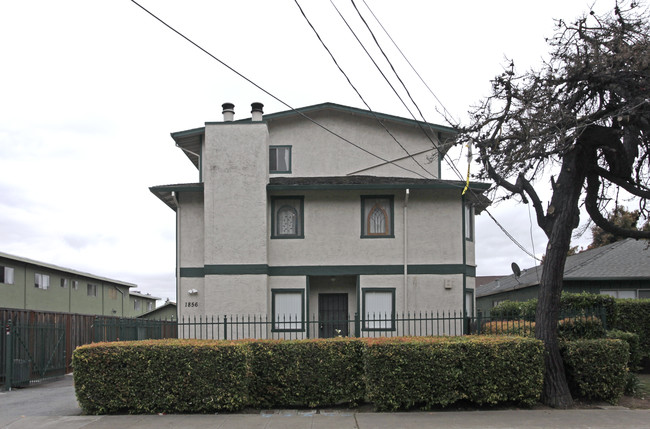 1856 Clarke Ave in East Palo Alto, CA - Building Photo - Building Photo