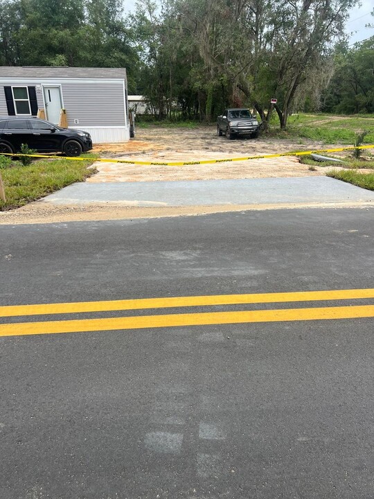 400 Shirley St in Interlachen, FL - Building Photo