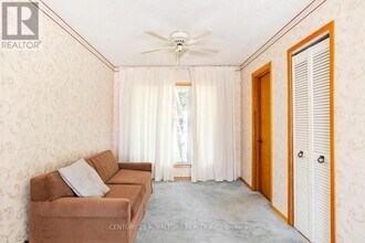 570 Phillip St E in Gravenhurst, ON - Building Photo - Building Photo