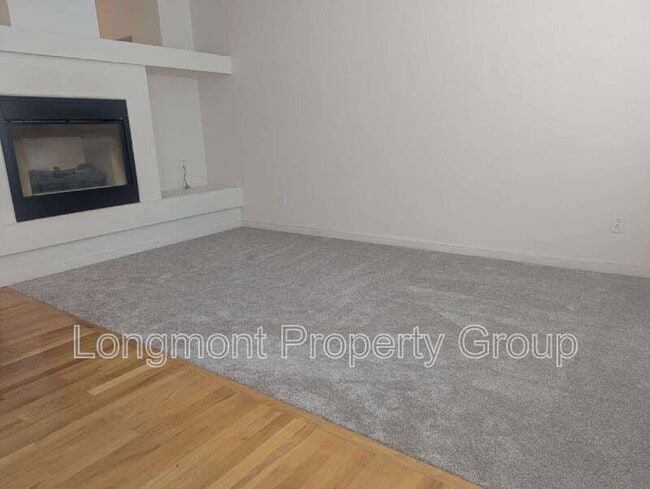 property at 3676 Oakwood Dr