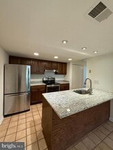 11008 Saffold Way in Reston, VA - Building Photo - Building Photo