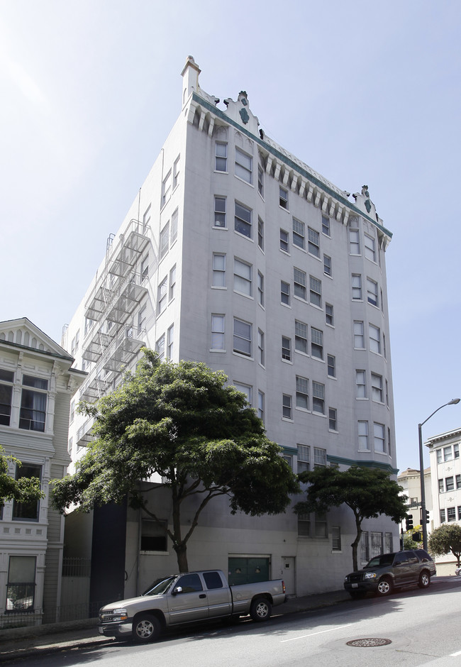 1530 Gough St in San Francisco, CA - Foto de edificio - Building Photo