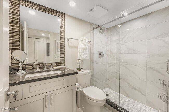 10562 Gulf Shore Dr in Naples, FL - Building Photo - Building Photo