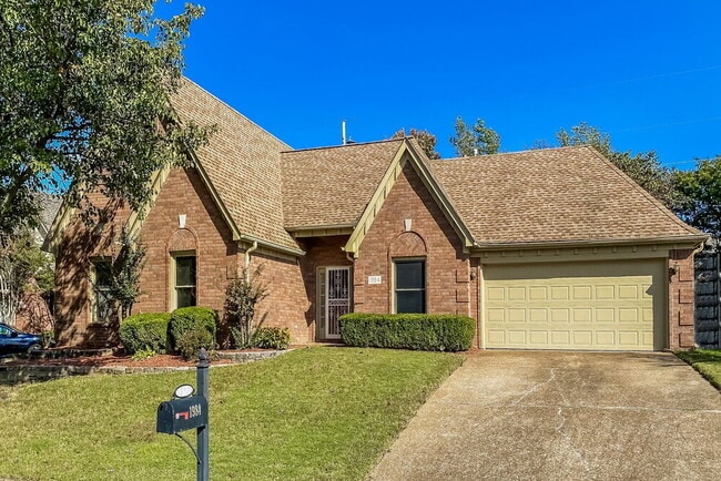 property at 1984 Bohemia Dr