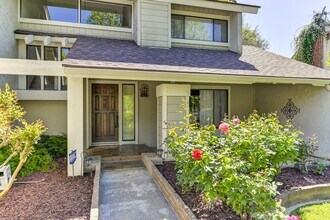 4840 Thor Way in Carmichael, CA - Building Photo - Building Photo