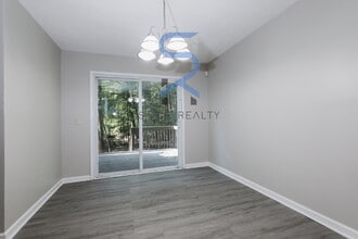 2719 Greystone Ct in Austell, GA - Building Photo - Building Photo