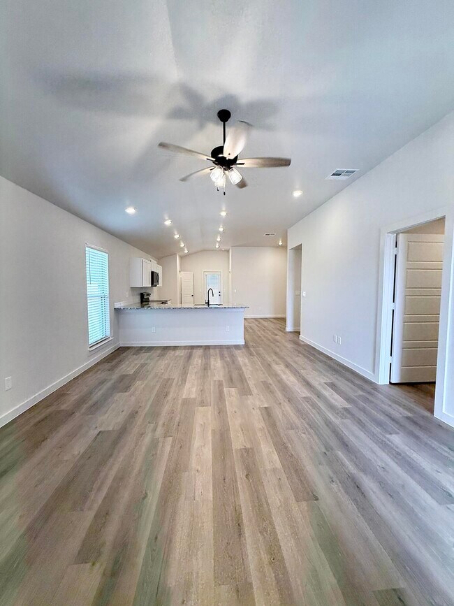 2501 Kenwood Ave in Lubbock, TX - Building Photo - Building Photo