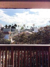 811 6th St, Unit 305 in Santa Monica, CA - Foto de edificio - Building Photo